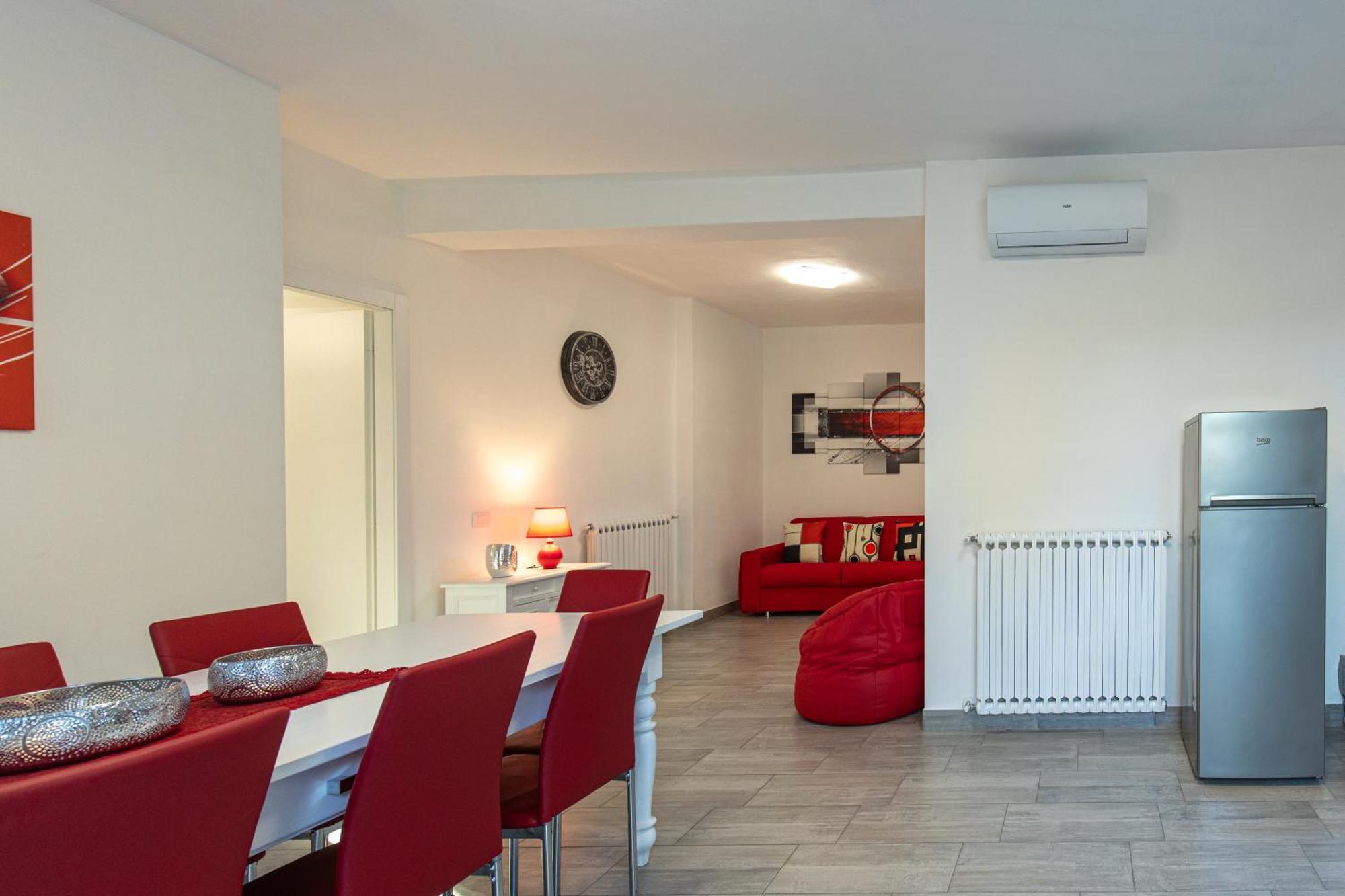 Red Carpet Apartment Кастелнуово дел Гарда Екстериор снимка
